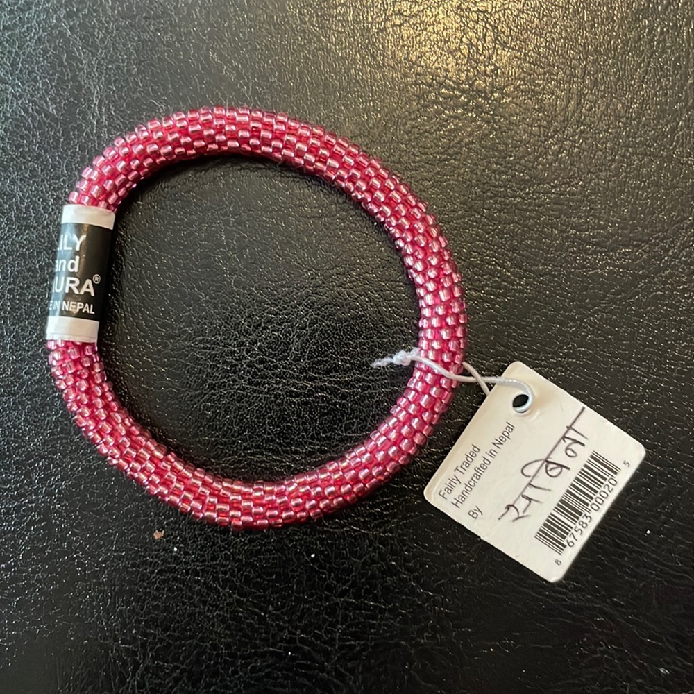Lily and Laura Beaded Bracelet NWT. Berry Pink Solid